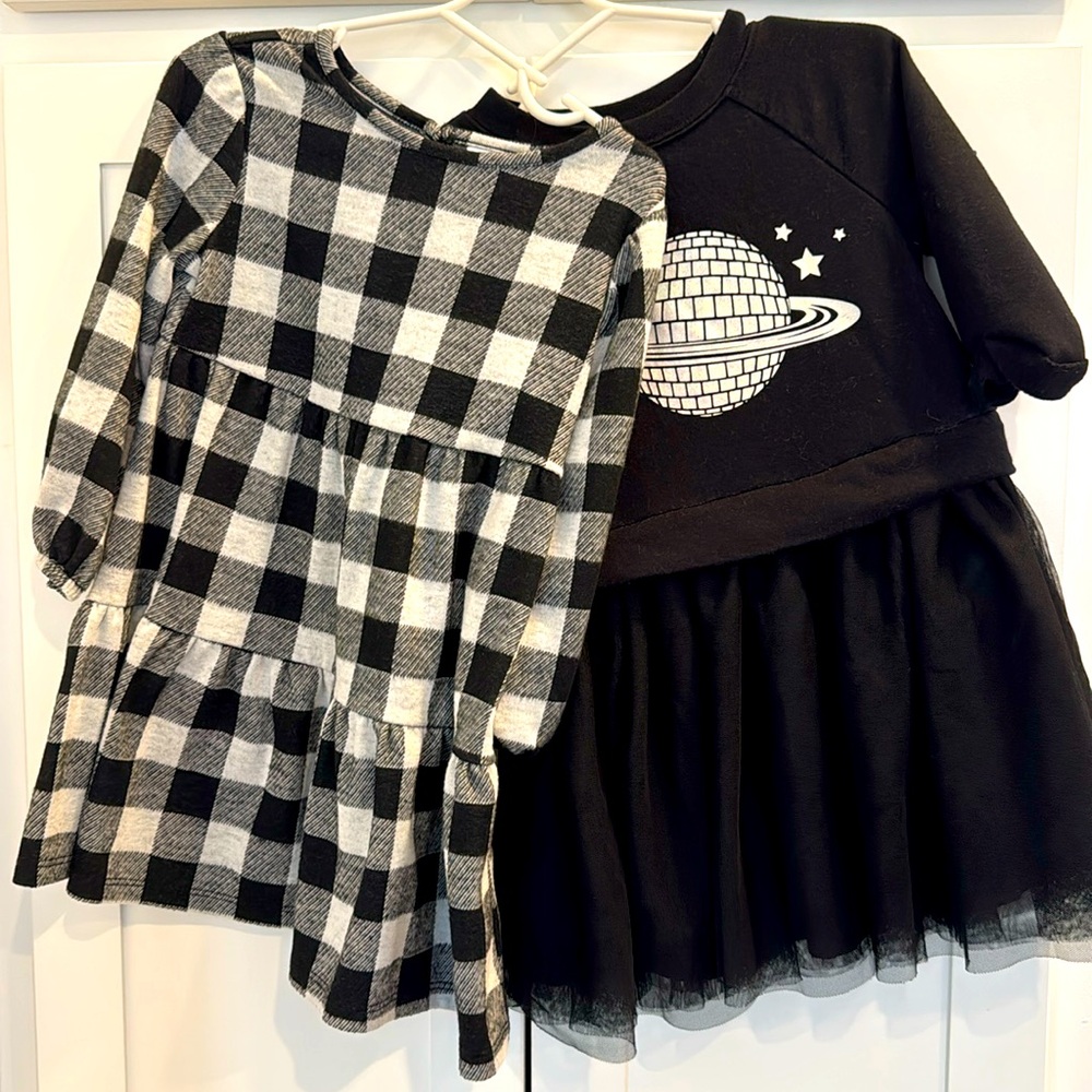 2 old navy dresses